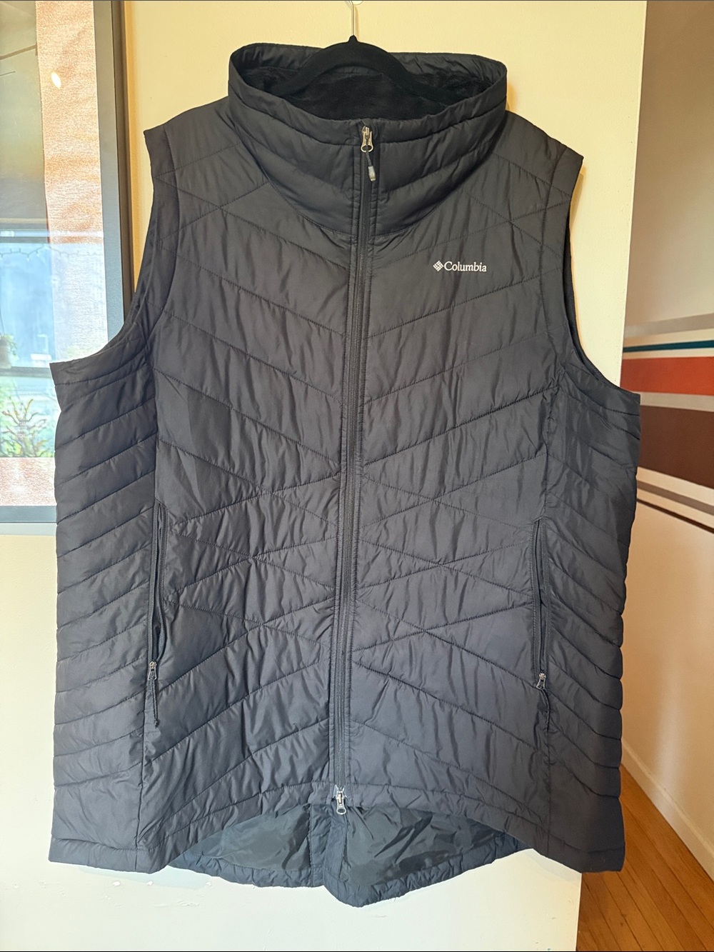 Columbia Black Quilted Insulated Vest